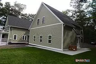 55 Oakridge St, Norwich, CT 06360 - Photo 1