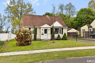 54 Winslow Dr, West Haven, CT 06516 - Photo 3