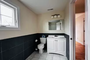 31 Brainerd Rd, Branford, CT 06405 - Photo 7