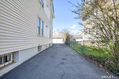 44-46 Glendale Avenue #1st FL, Hartford, CT 06106 - Photo 17