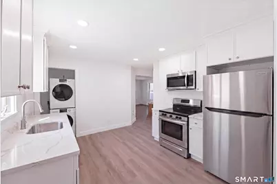 12 Center Street, Stamford, CT 06906 - Photo 21