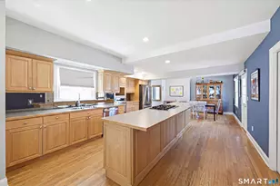 12 Center St, Stamford, CT 06906 - Photo 7