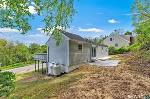 120 Hull St, Ansonia, CT 06401 - Photo 35