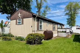 9 N Rd, East Windsor, CT 06088 - Photo 1
