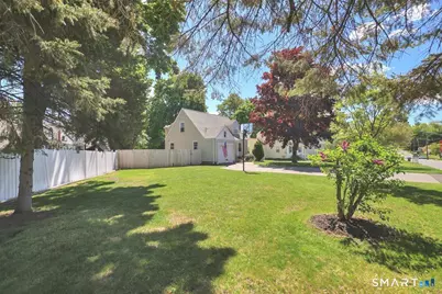 21 Kensington Street, Manchester, CT 06040 - Photo 3