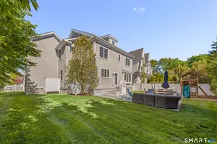 110 Smith St, Fairfield, CT 06824 - Photo 33