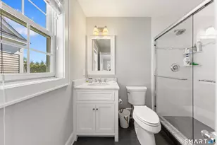 110 Smith St, Fairfield, CT 06824 - Photo 19