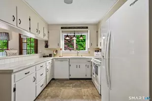 3 E Wharf Rd, Waterford, CT 06385 - Photo 15