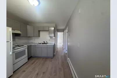 197 Potuccos Ring Road #Apt 4, Wolcott, CT 06716 - Photo 5