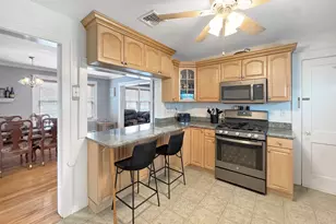 707 Hope St, Stamford, CT 06907 - Photo 3