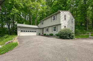 38 Mountain Rd, Woodbury, CT 06798 - Photo 1