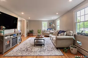38 Mountain Rd, Woodbury, CT 06798 - Photo 3