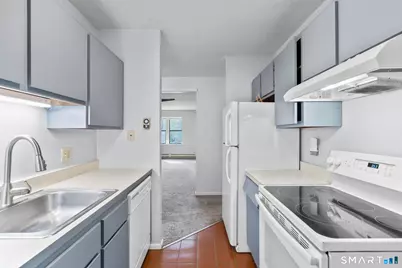 16-20 Townley Street #D2, Hartford, CT 06105 - Photo 9