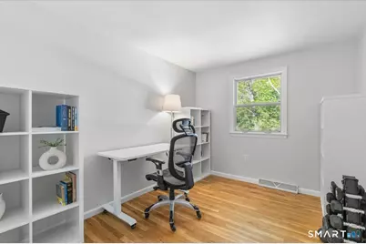 47 London Lane, Stamford, CT 06902 - Photo 17