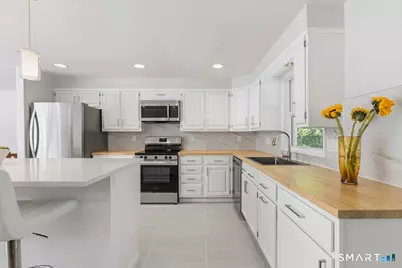 47 London Lane, Stamford, CT 06902 - Photo 13