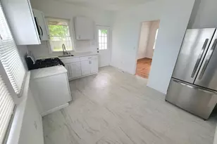 82 Helen St, Hamden, CT 06514 - Photo 11