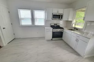 82 Helen St, Hamden, CT 06514 - Photo 9