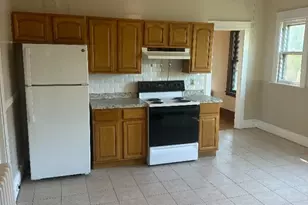 335 Hillside Ave, Hartford, CT 06106 - Photo 3