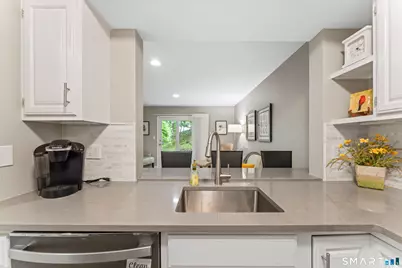 351 Pemberwick Road #818, Greenwich, CT 06831 - Photo 5