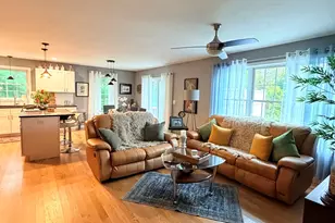 27 Hummingbird Wy, Killingly, CT 06241 - Photo 3