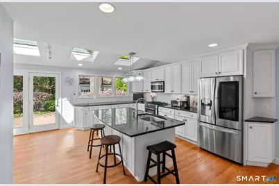 49 Arlington Road, West Hartford, CT 06107 - Photo 15