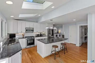 49 Arlington Road, West Hartford, CT 06107 - Photo 17