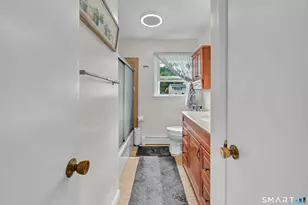 8 Mendes Rd, Danbury, CT 06811 - Photo 17