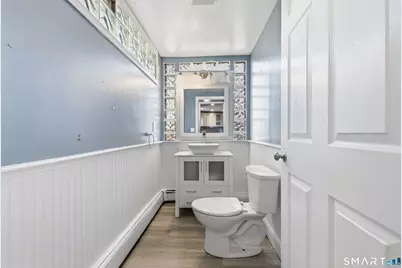 2 Oakland Avenue, Waterbury, CT 06710 - Photo 13