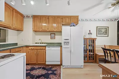 592 Shennecossett Road #D86, Groton, CT 06340 - Photo 9