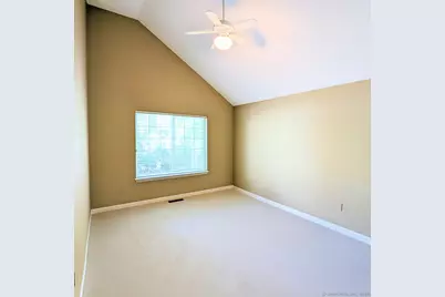 28 Edgewood Court #28, Simsbury, CT 06070 - Photo 11
