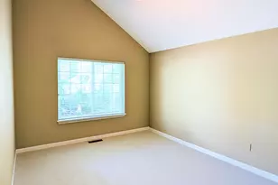28 Edgewood Ct, Simsbury, CT 06070 - Photo 11
