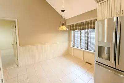 28 Edgewood Court #28, Simsbury, CT 06070 - Photo 5