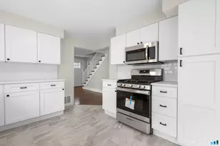 131 Chester St, Hamden, CT 06514 - Photo 9