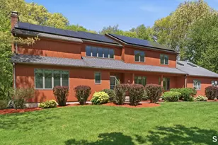 13 Copper Knoll Ln, Cromwell, CT 06416 - Photo 1
