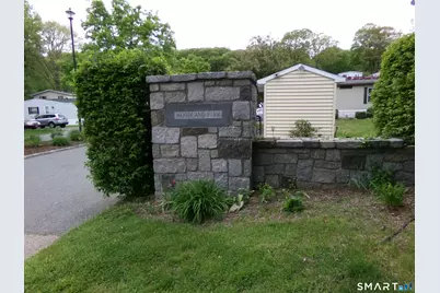68 Woodland Park, Shelton, CT 06484 - Photo 3