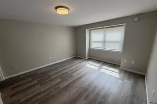 330 Blake St, New Haven, CT 06515 - Photo 5