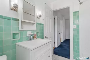 30 Walter Pl, East Hartford, CT 06108 - Photo 31