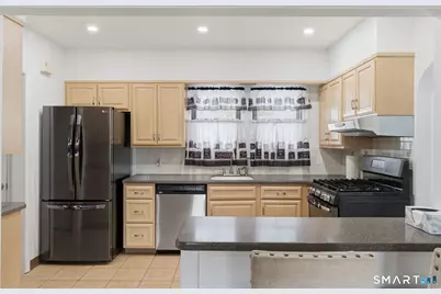 30 Walter Place, East Hartford, CT 06108 - Photo 17