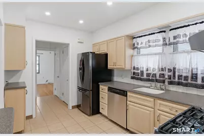 30 Walter Place, East Hartford, CT 06108 - Photo 19