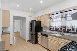 30 Walter Pl, East Hartford, CT 06108 - Photo 19