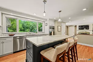 8 Ann Mar Ln, Simsbury, CT 06070 - Photo 9