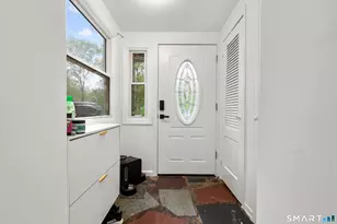 1183 Old Town Rd, Bridgeport, CT 06606 - Photo 9