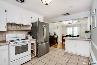 42 Haynes Road, West Hartford, CT 06117 - Photo 9