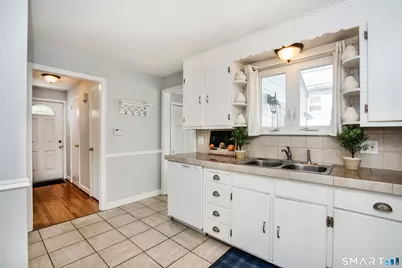 42 Haynes Road, West Hartford, CT 06117 - Photo 11