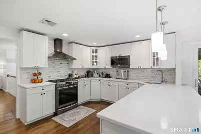 22 Cobblestone Place, Wilton, CT 06897 - Photo 9