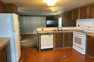 28 Cheyenne Rd, East Hartford, CT 06118 - Photo 3