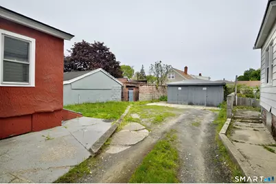 2310 Barnum Avenue #First floor, Stratford, CT 06615 - Photo 15