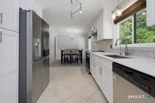 16 Crestview Terrace, Wallingford, CT 06492 - Photo 9