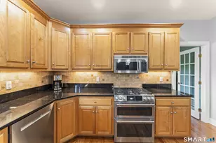 41 Charter Ridge Dr, Newtown, CT 06482 - Photo 7