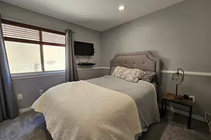 33 Pleasant St, Stamford, CT 06901 - Photo 7